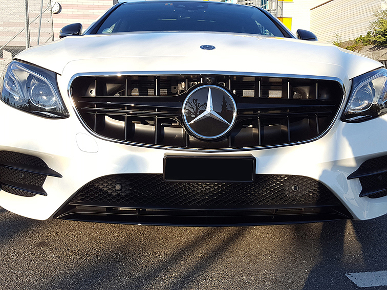 Mercedes E-Class Coupe Cabrio Tuning with a Panamericana Style Grille from  Chrometec